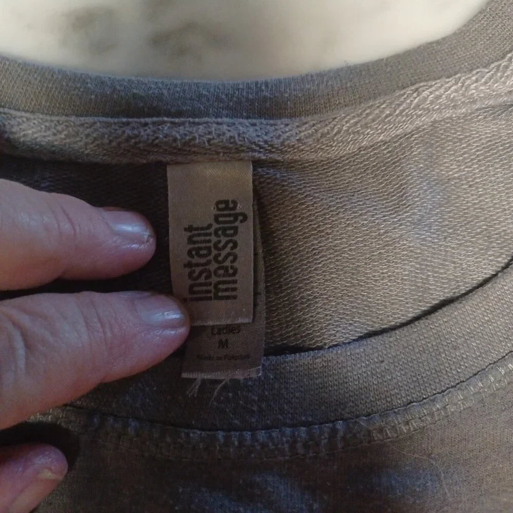 Instant Message Women's Retro-Look Pull-on Short Sleeve Top "Mrs. Claws" M Gray - Picture 4 of 6